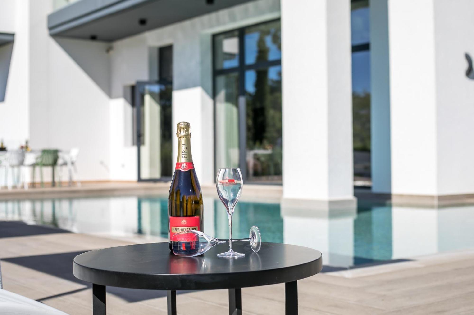 Armonia Luxury Villa Ialisos Exterior foto